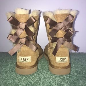 Chesnut Bailey Bow UGG